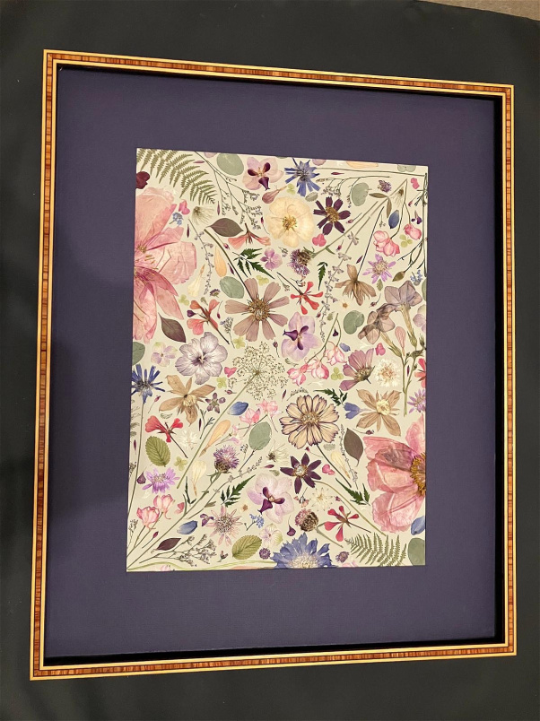 Gifts | Pressed summer garden in walnut inlay frame