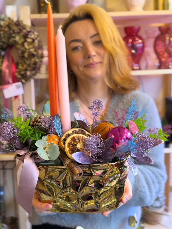 Christmas | Flowers - Bold Blooms | Gifts & Cards | Kitsch Christmas Centrepiece Metallic