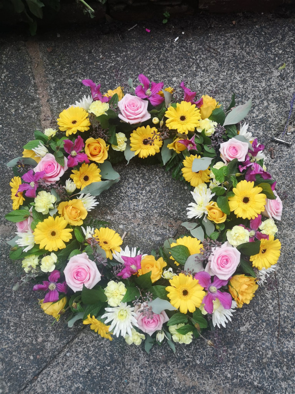 Arrangements | Funeral Flowers | Funeral Open Wreath