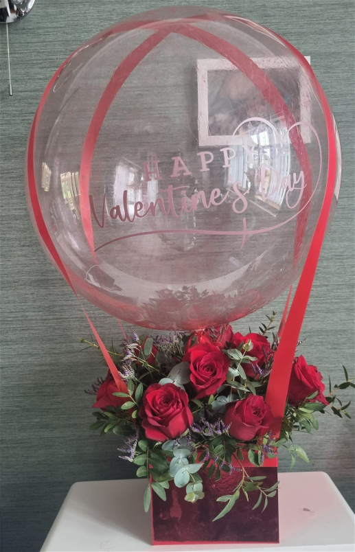 Arrangements | Bouquets | Mother's Day | Valentines day | Red Valentines Day Hot Air Balloon