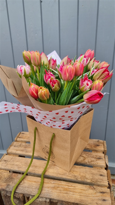 Bouquets | Mother's Day Flowers | Valentine's Day Flowers | Valentine's Day Tulip Posy