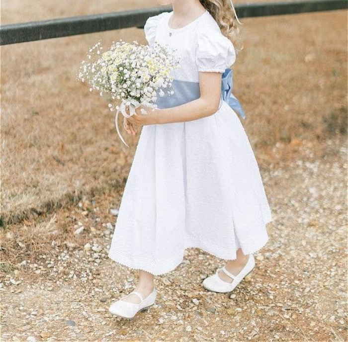 FaB Signature Wedding Flowers | Flower girl posy