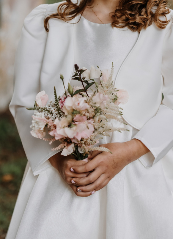 FaB Signature Wedding Flowers | Flower girl posy