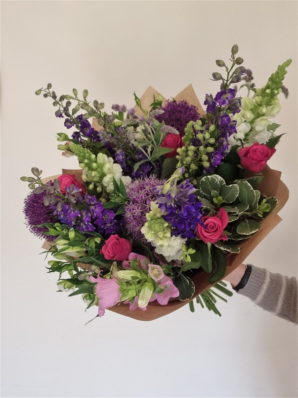Arrangements | Christmas | Eco Flowers | Mother's Day | Subscriptions | Subscription Bouquet - £44