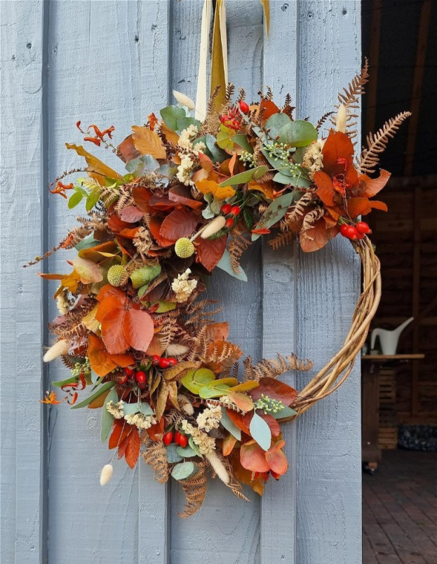 Arrangements | Autumn Flowers | Bouquets | Gifts | Autumn Wreath