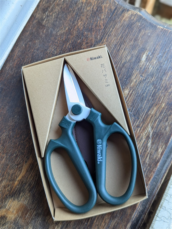 Christmas | Gifts | Mother's Day | Upsell gifts | Niwaki floristry scissors