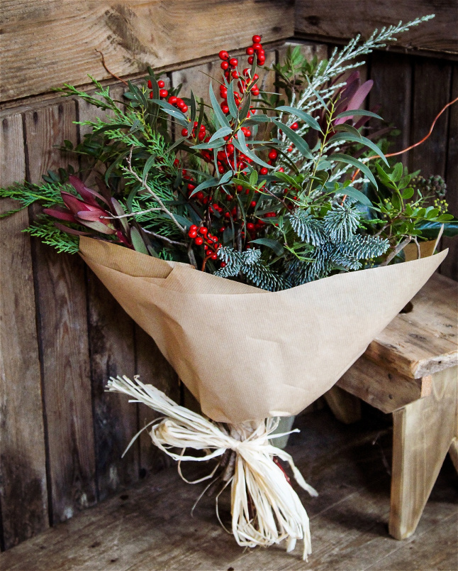 Christmas | Flowers | Christmas Foliage bunch