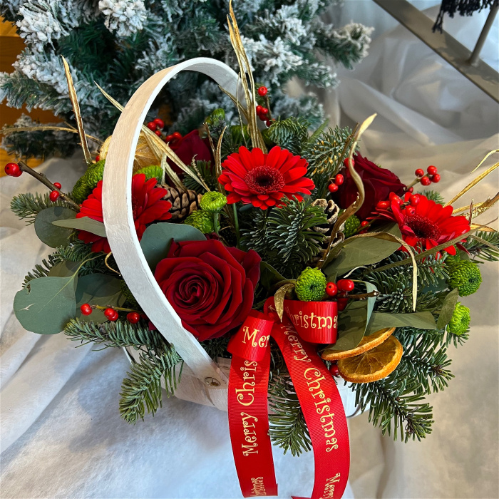 Bouquets | Christmas tug basket