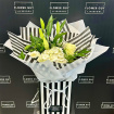 A Florist’s Choice Bouquets | Classic Monochrome Handtied