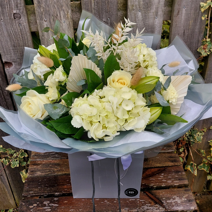 Mother's Day | Elegant - Whites