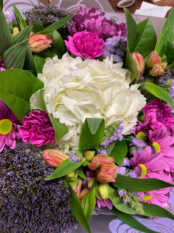 Bouquets | Mother's Day | Vase of flowers