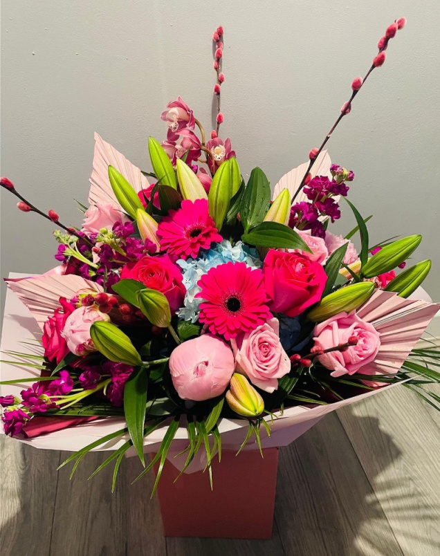 Bouquets | Pink and Blue Bouquet