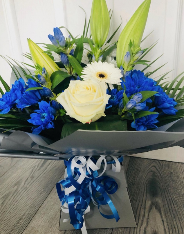 Bouquets | Blue and White Bouquet