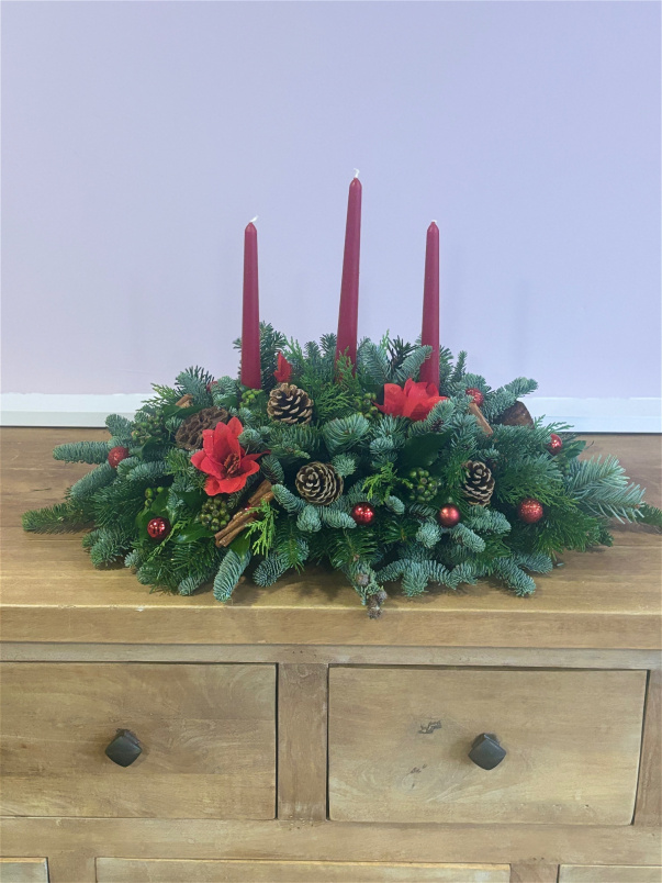 Christmas | Luxurious Christmas table centre piece