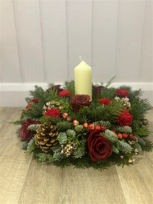 Christmas | Round Christmas Centre piece