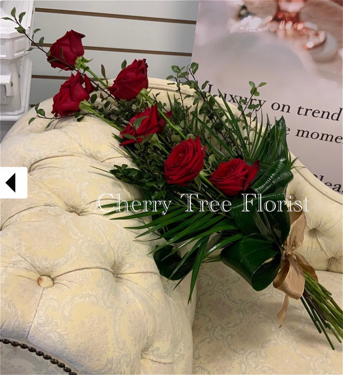 Funerals & Sympathy | Tied sheaf, red roses