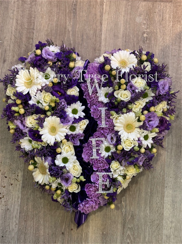 Funerals & Sympathy | Broken Heart in mixed/loose flowers