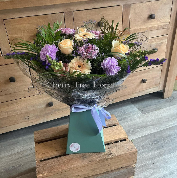 Bouquets | Peach and Lilac Delight