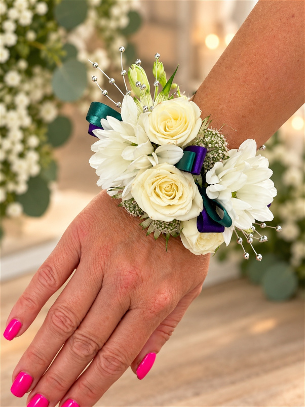 Prom | Weddings | Wrist corsage