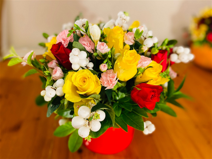 Arrangements | Birthdays | Get well soon flowers | Leaving flowers | Mother's Day | New home flowers | Stylish Hat Box