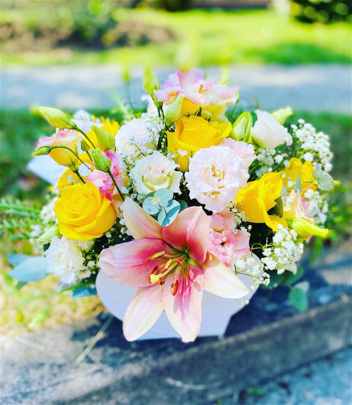 Anniversary | Arrangements | Birthdays | Get well soon flowers | New baby flowers | Serenity