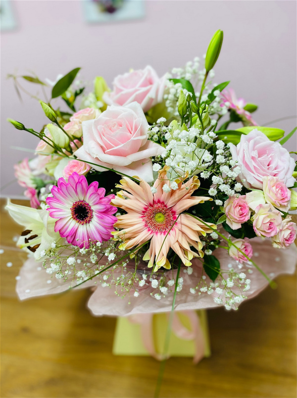 Anniversary | Birthdays | Bouquets | Easter | Get well soon flowers | Leaving flowers | Mother's Day | New home flowers | Mamma Mia