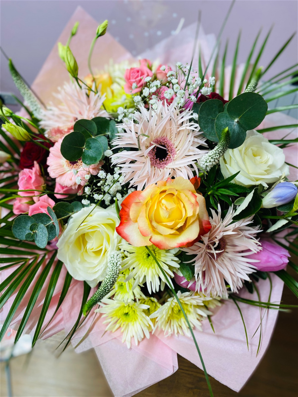 Anniversary | Birthdays | Bouquets | Easter | Get well soon flowers | Leaving flowers | Mother's Day | New home flowers | Spring Collection | “ Spring is in the air “- Bouquet