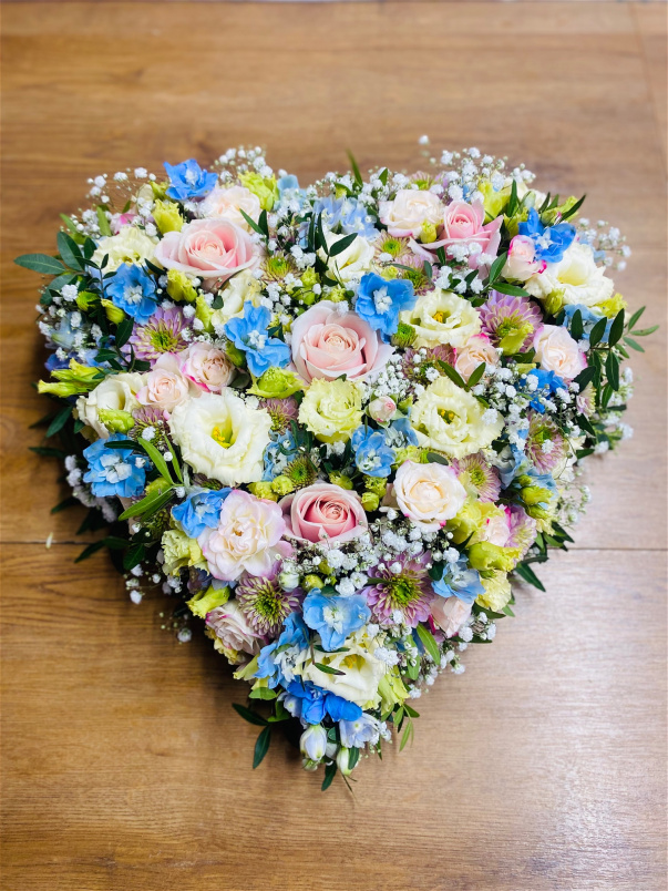 Funeral | Pastel solid heart