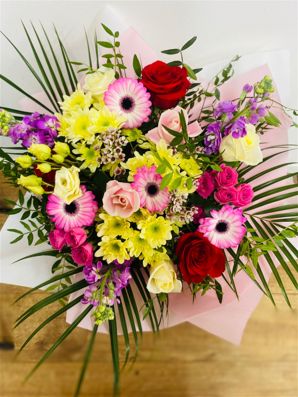 Anniversary | Birthdays | Bouquets | Get well soon flowers | Blush and Bloom