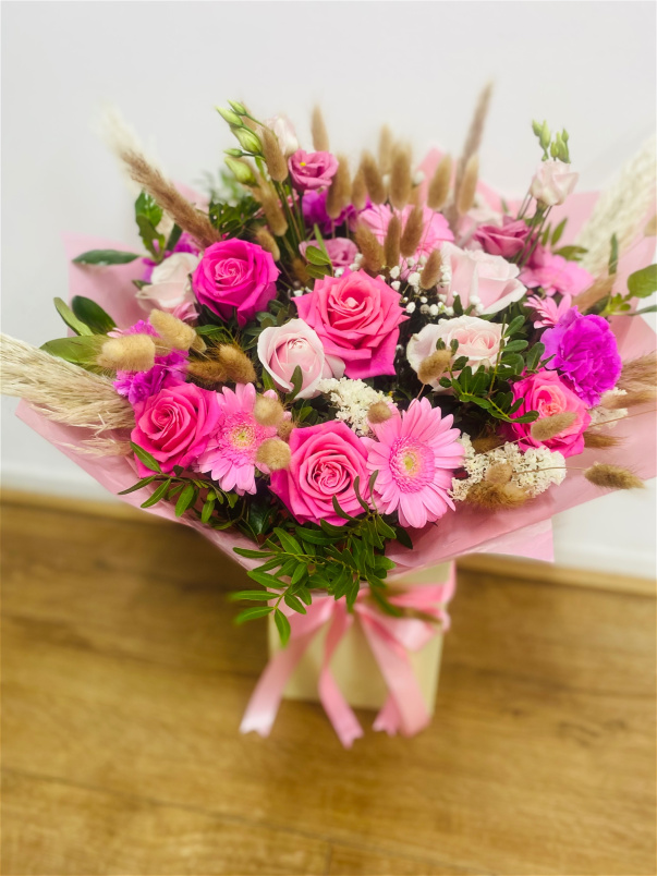 Anniversary | Birthdays | Bouquets | Get well soon flowers | New baby flowers | Valentine’ s Day | Desert Rose
