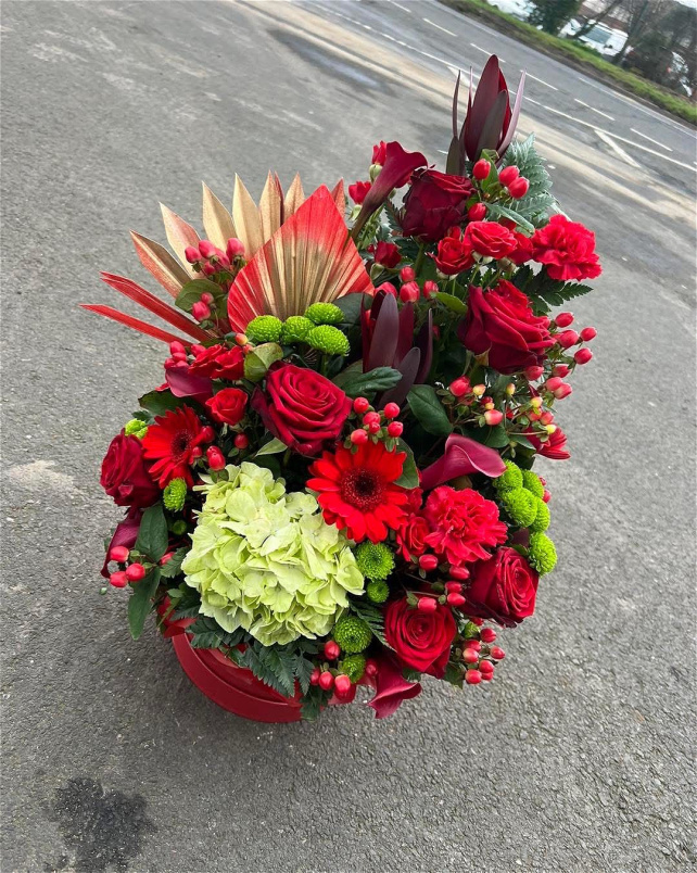 Hatboxes | Valentines | The reds hatbox