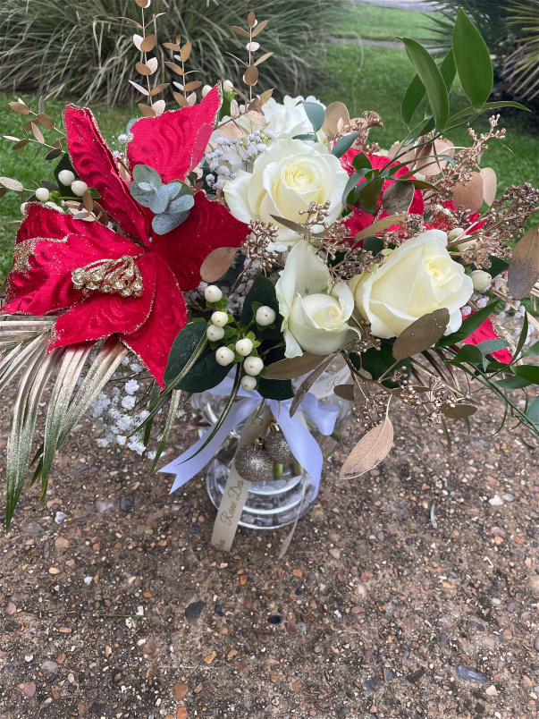 Christmas Fresh Flowers | Christmas Vases