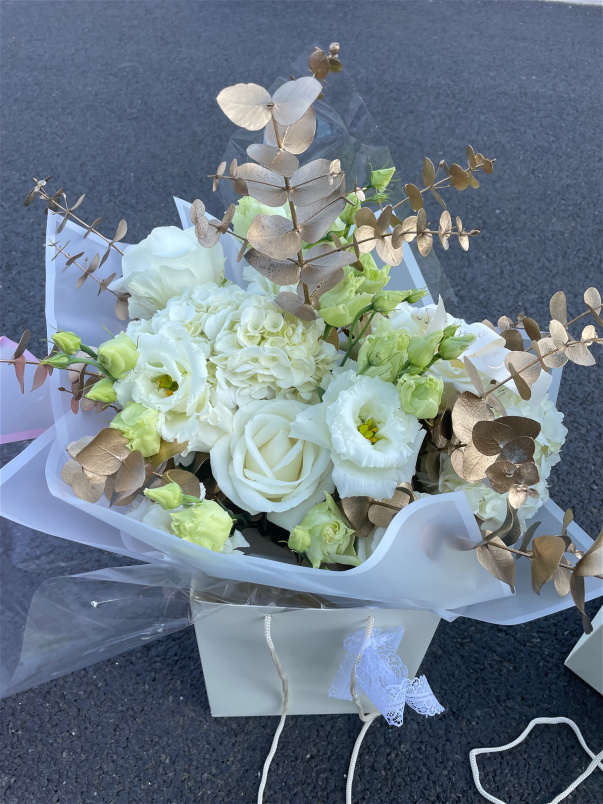 Bouquets | Classic whites