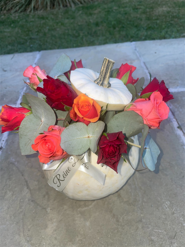 Autumn Picks | Small Pumpkin With Autumn Roses