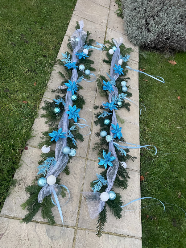 Christmas Fresh Flowers | Fresh Pine Garlands
