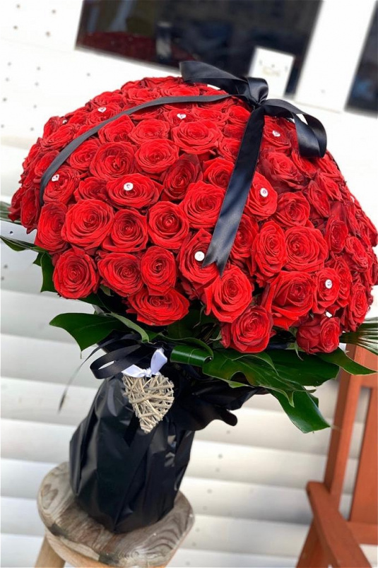 Valentines Day | Premium Red Noami Roses
