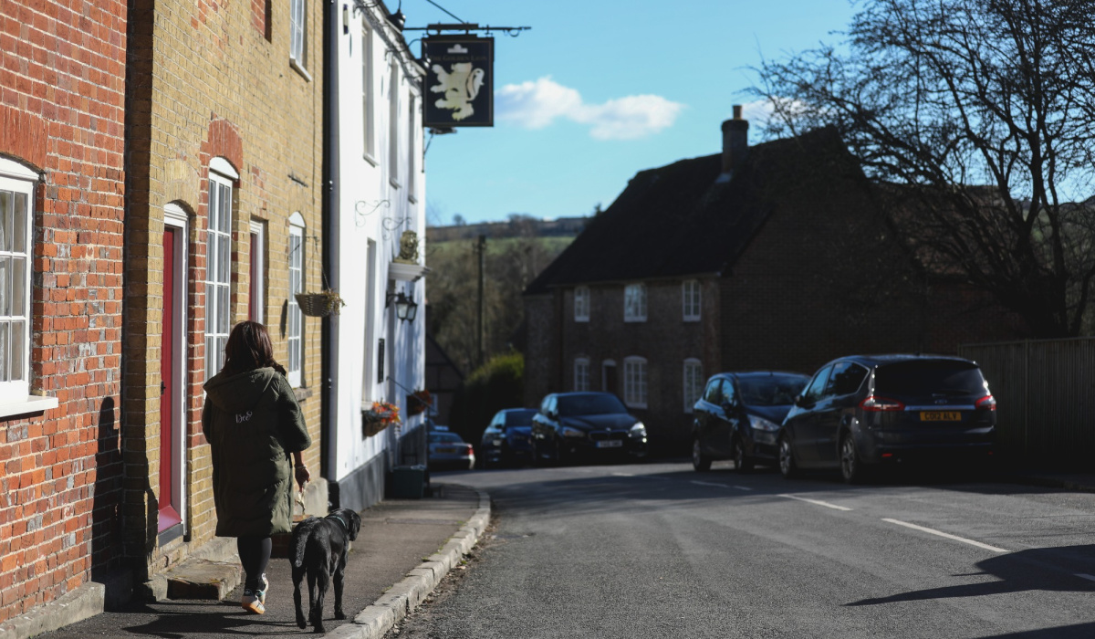 Lily & Bee | Waterlooville | Home