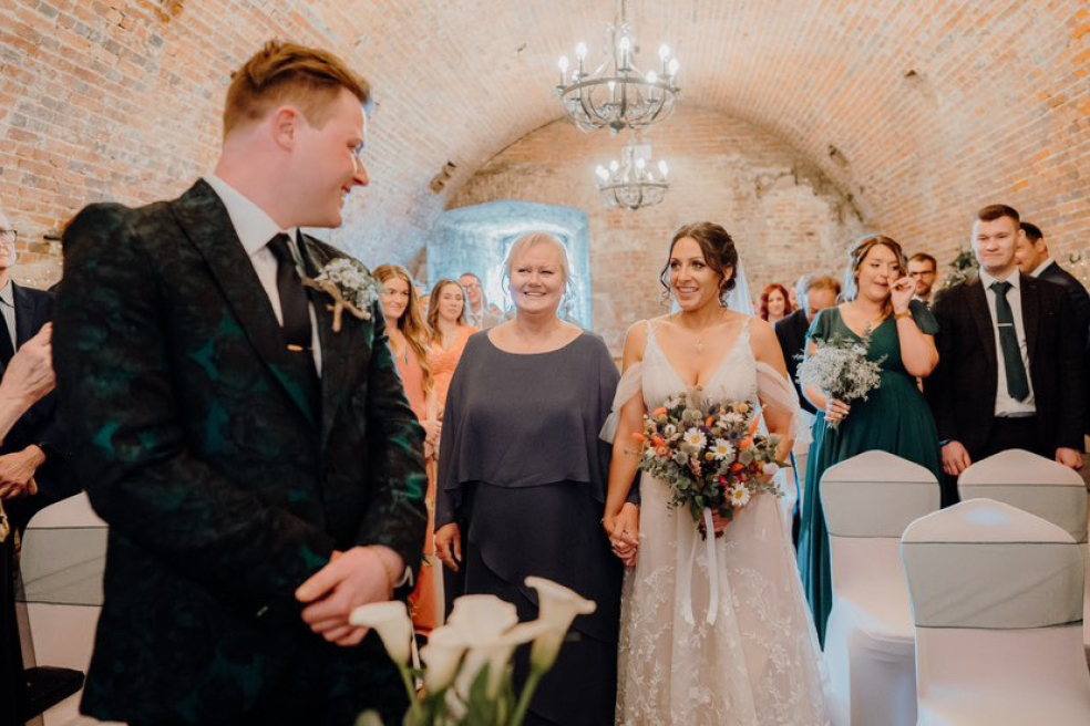 Lily & Bee | Waterlooville | Weddings