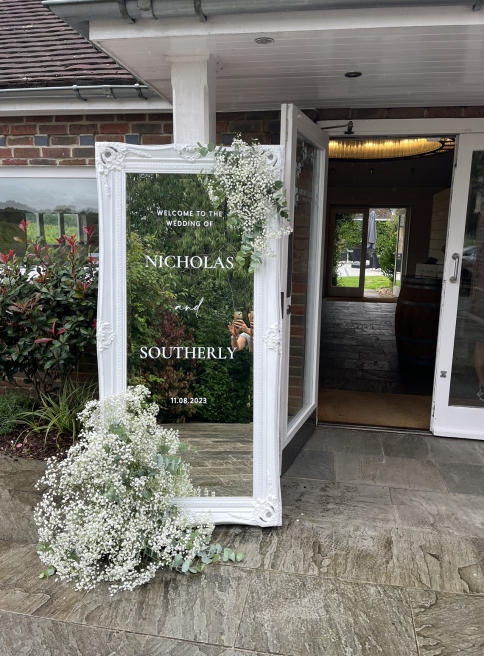 Lily & Bee | Waterlooville | Weddings