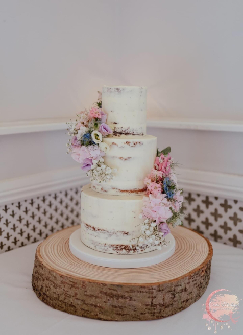 Lily & Bee | Waterlooville | Weddings