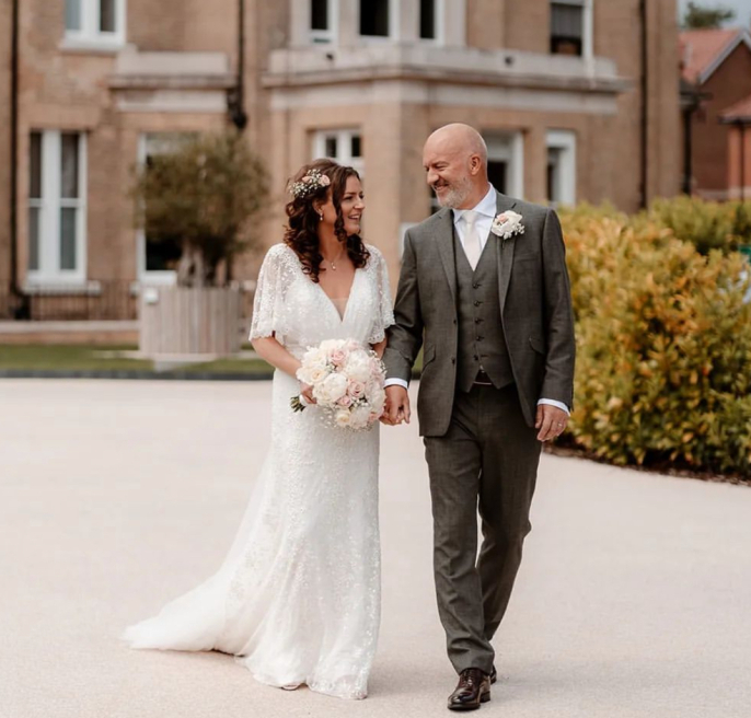 Lily & Bee | Waterlooville | Weddings