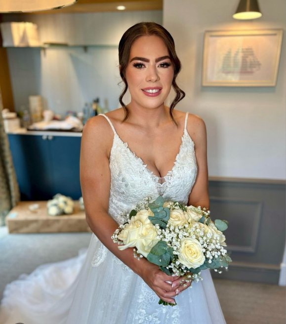 Lily & Bee | Waterlooville | Weddings