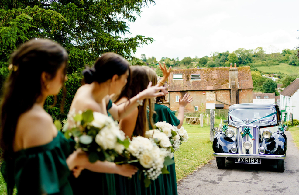 Lily & Bee | Waterlooville | Weddings