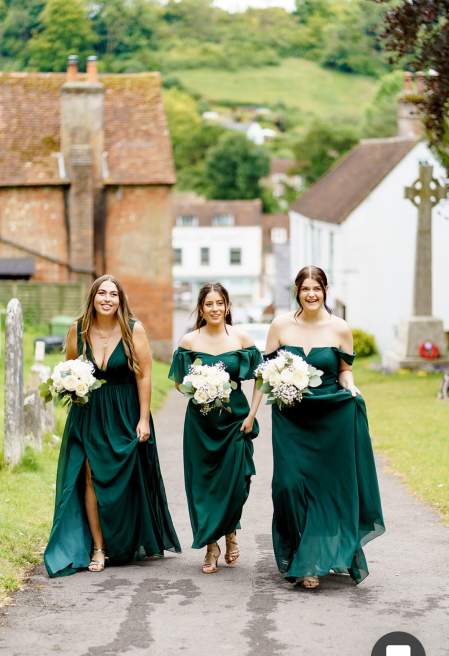 Lily & Bee | Waterlooville | Weddings