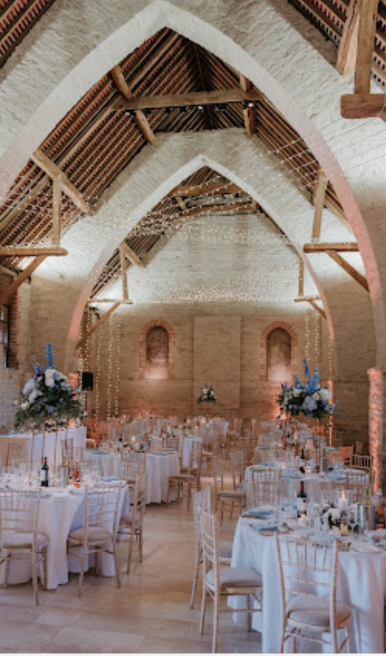 Lily & Bee | Waterlooville | Weddings