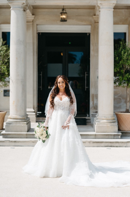 Lily & Bee | Waterlooville | Weddings