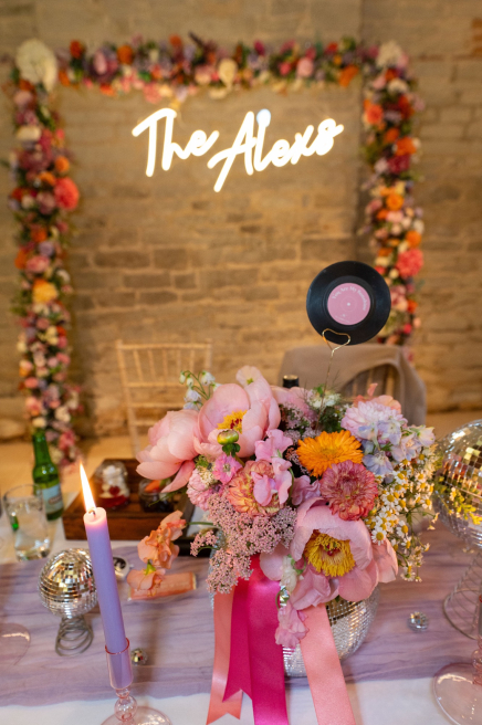 Lily & Bee | Waterlooville | Weddings