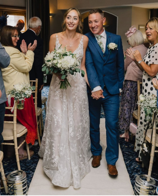Lily & Bee | Waterlooville | Weddings
