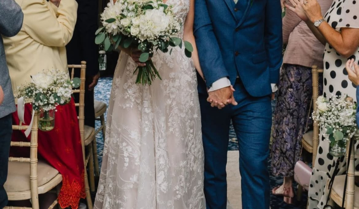 Lily & Bee | Waterlooville | Home