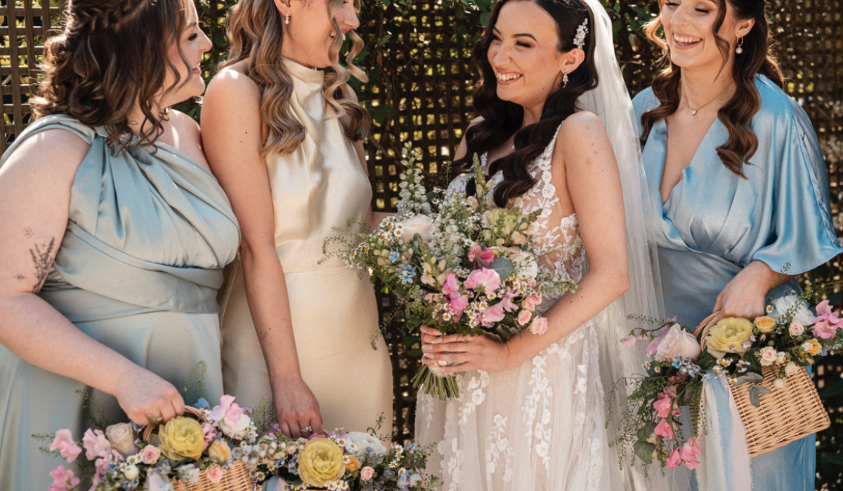 Lily & Bee | Waterlooville | Home